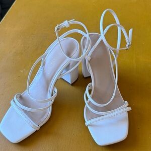 Dream Pairs scrappy 2 inch square heel